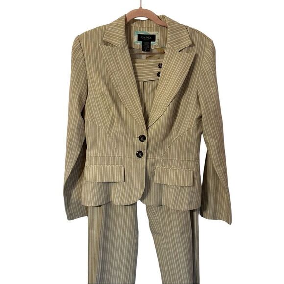 Alyn Paige Pants - Alyn Paige New York Pinstripe Beige Dress Pants and Jacket Suit Sz 8